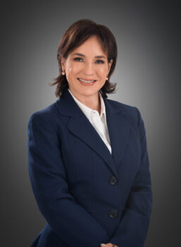 Adriana Ferreira
